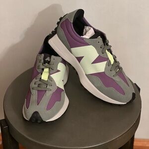 🗣️PRICE DROP - Unisex New Balance 327 - Size 9 (Men’s) Purple/Army Green/Lime